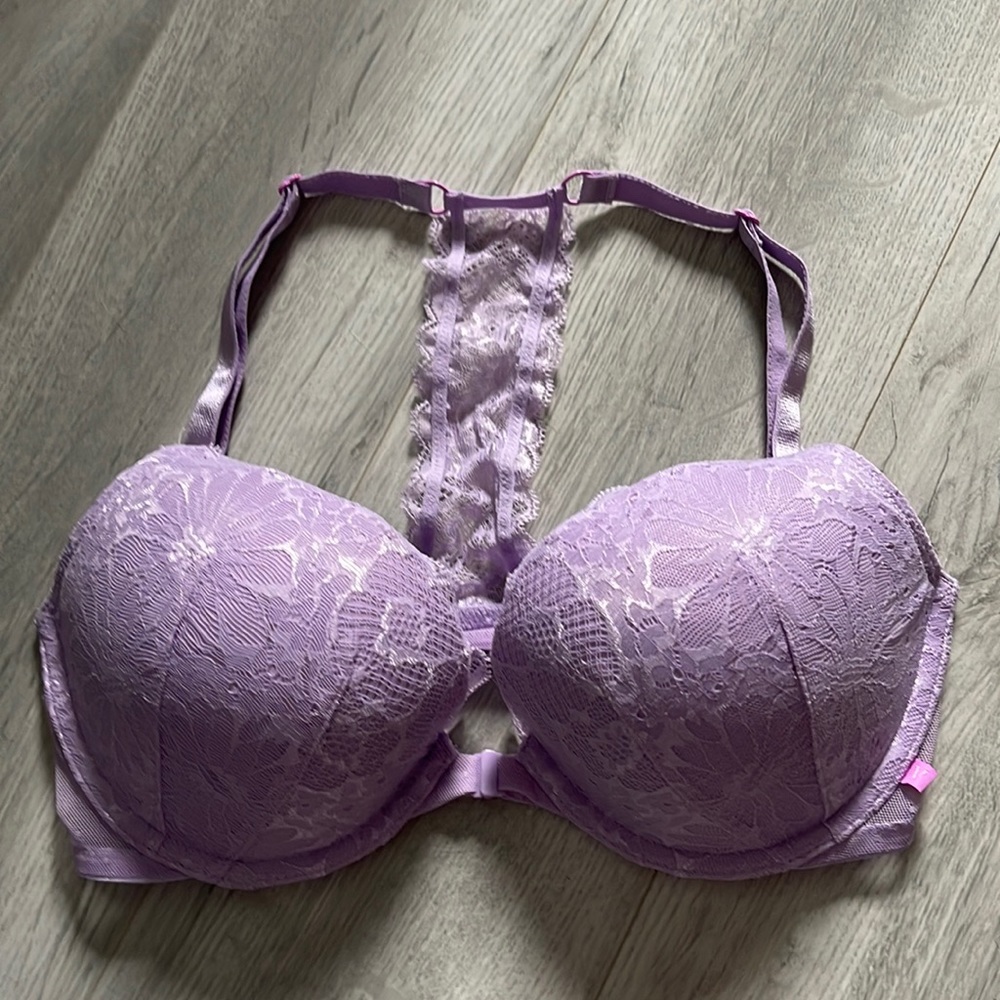Victoria secret from closure push up bra 34 D new with tags